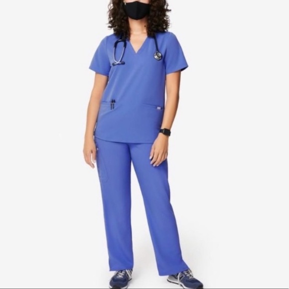 Denim Casma Three-Pocket Scrub Top - Picture 2 of 5